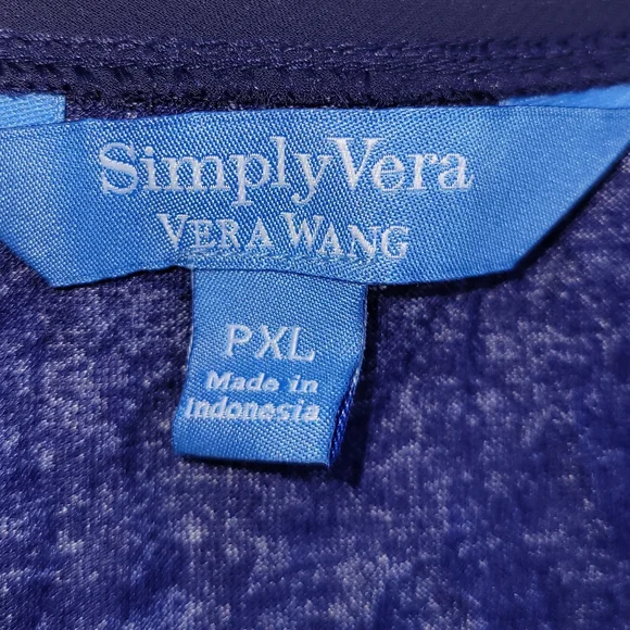 Simply Vera tank top HOST picked - Picture 3 of 4